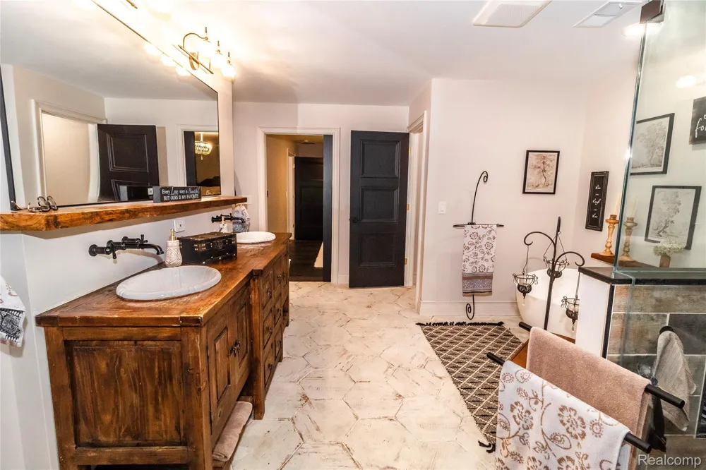 4520 Water Street Columbiaville Village, MI 48421