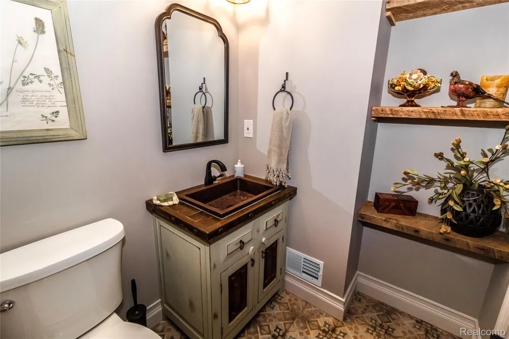 4520 Water Street Columbiaville Village, MI 48421