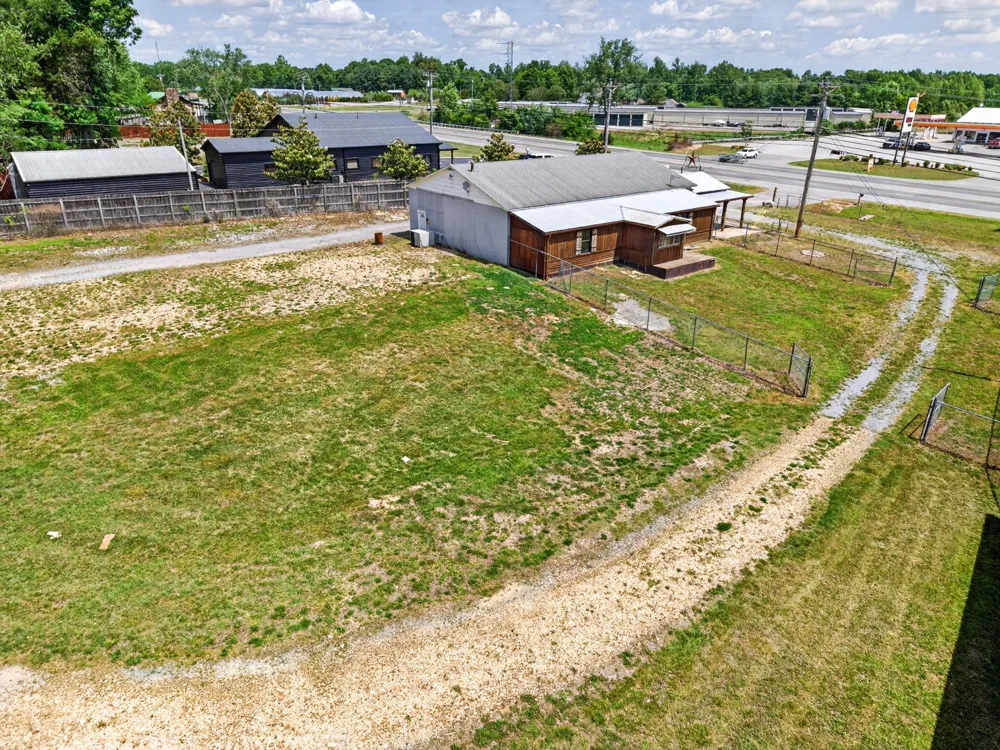 3239 Nashville Hwy Smithville, TN 37166