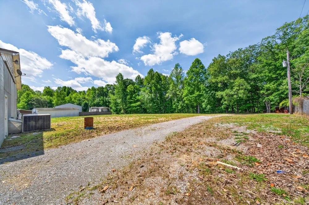 3239 Nashville Hwy Smithville, TN 37166