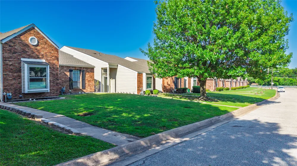 518 Oakridge Drive #9 units Greenville, TX 75402