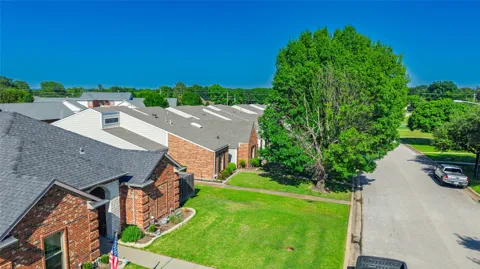 518 Oakridge Drive #9 units