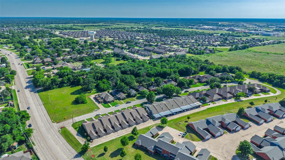 518 Oakridge Drive #9 units Greenville, TX 75402