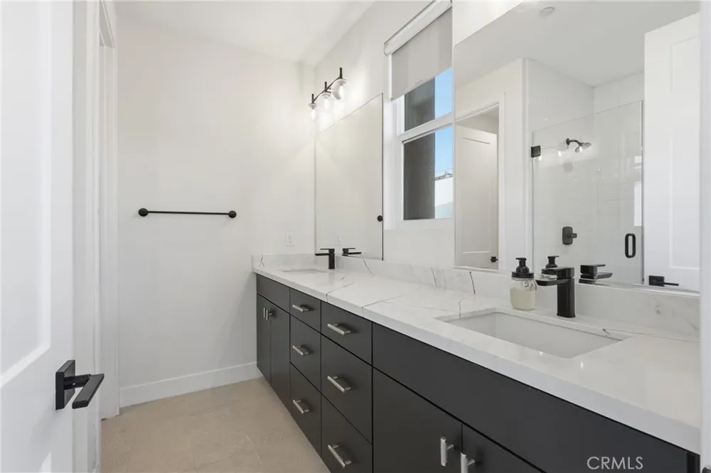 133 Jessup Tustin, CA 92780