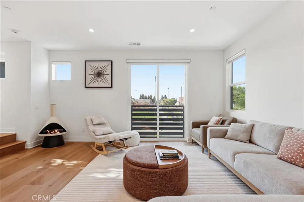 133 Jessup Tustin, CA 92780