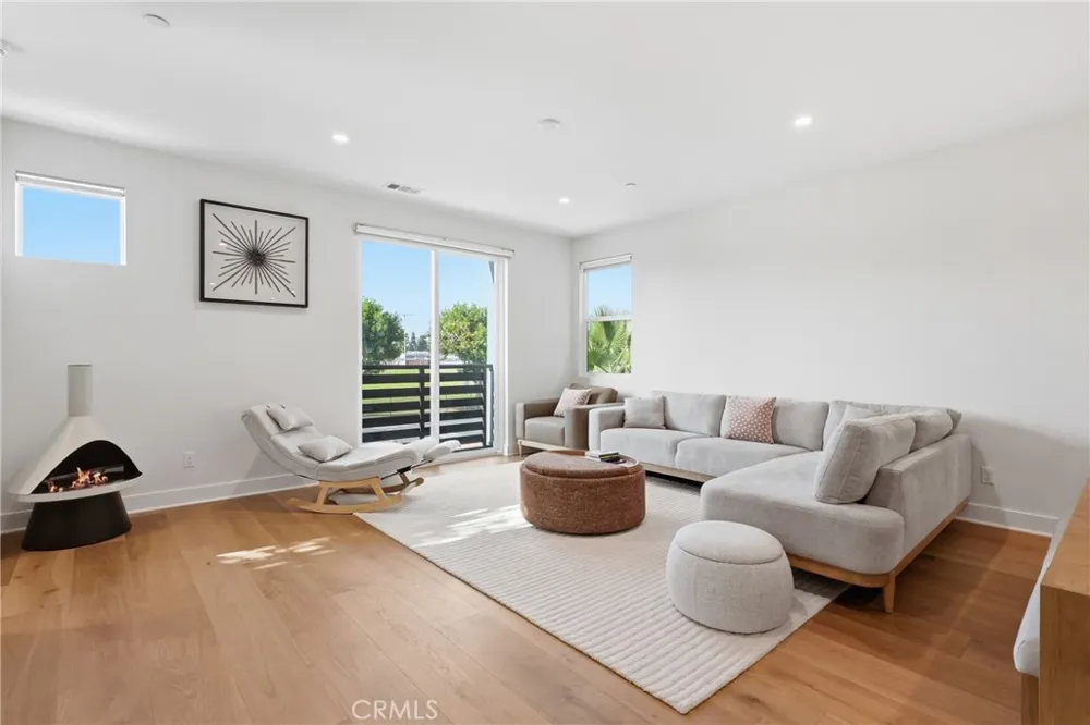133 Jessup Tustin, CA 92780