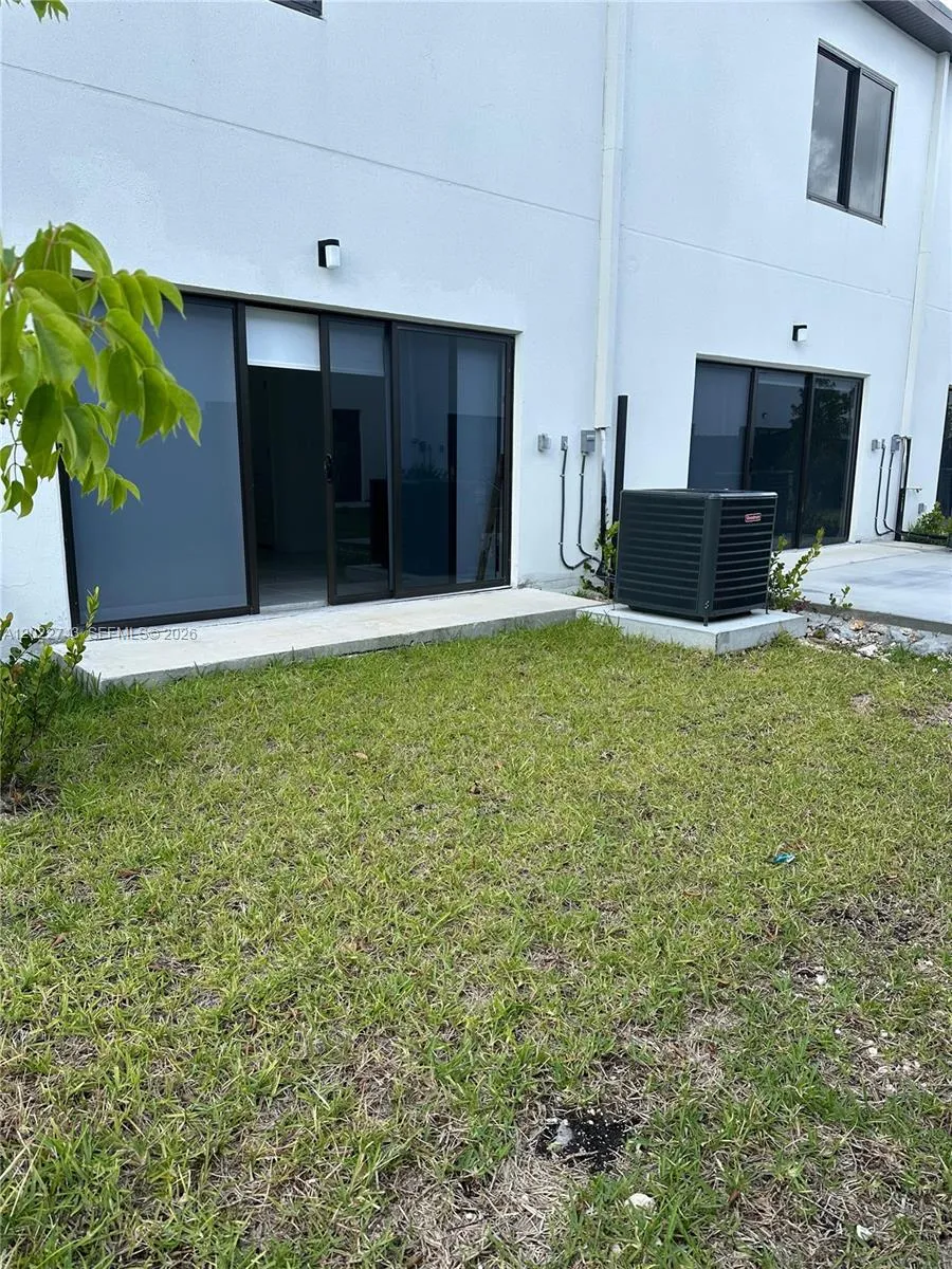 1310 NW 5th St #1310 Florida City, FL 33034