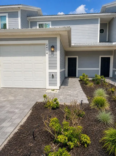 2414 WILLOW WAY