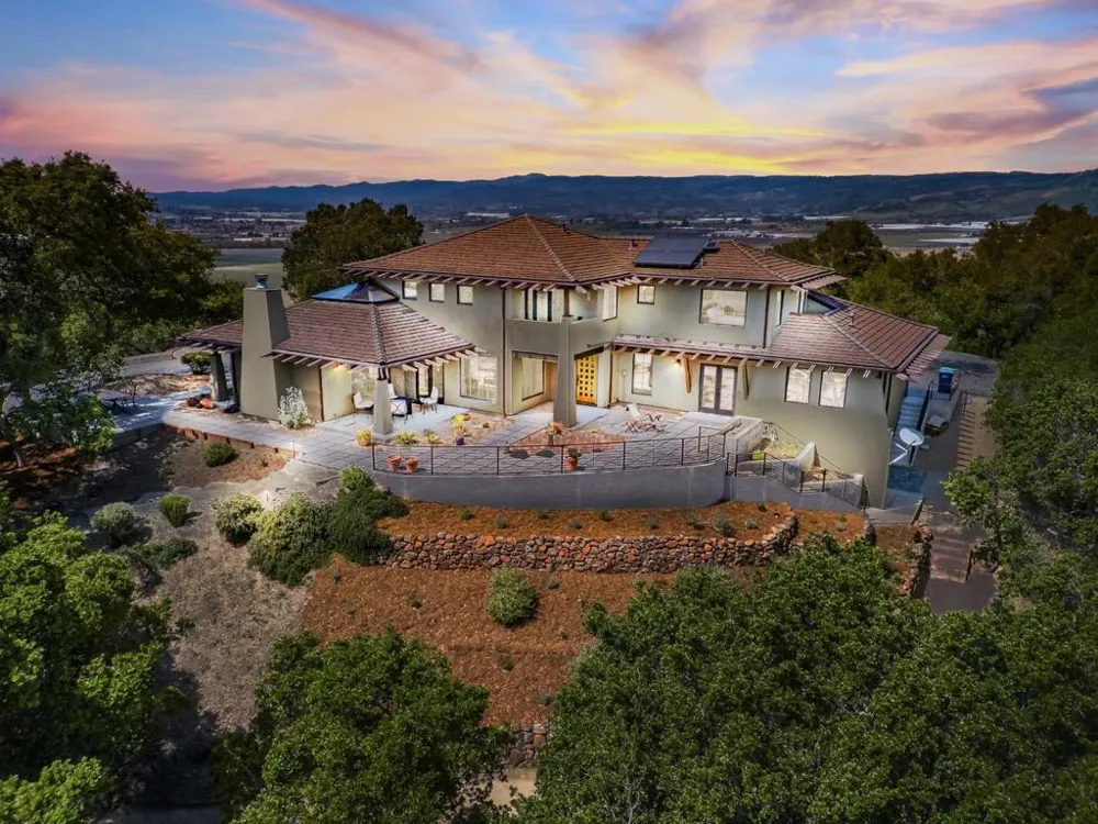 1205 Eagle Hill Road Royal Oaks, CA 95076