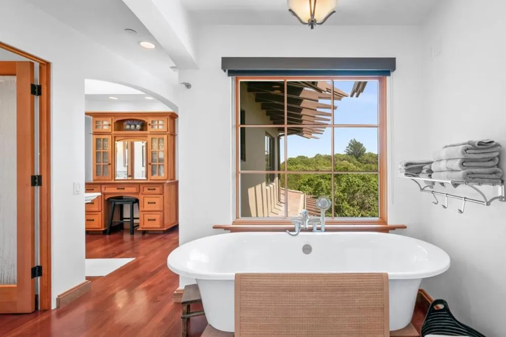 1205 Eagle Hill Road Royal Oaks, CA 95076