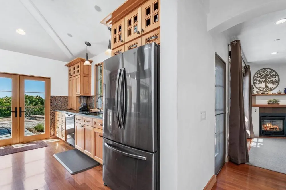 1205 Eagle Hill Road Royal Oaks, CA 95076