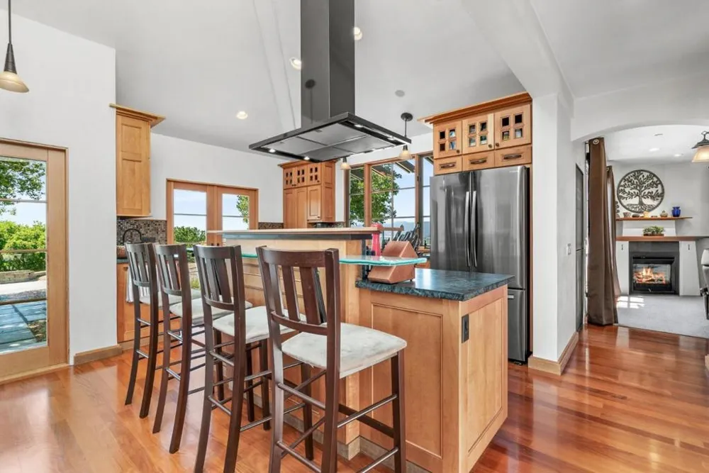 1205 Eagle Hill Road Royal Oaks, CA 95076
