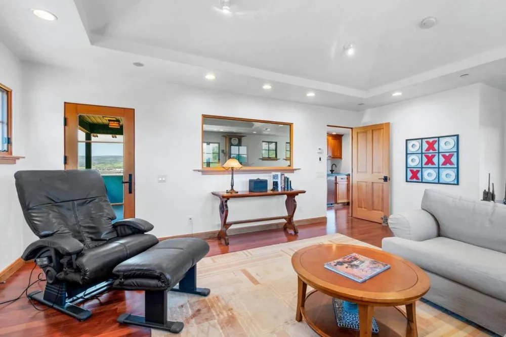 1205 Eagle Hill Road Royal Oaks, CA 95076