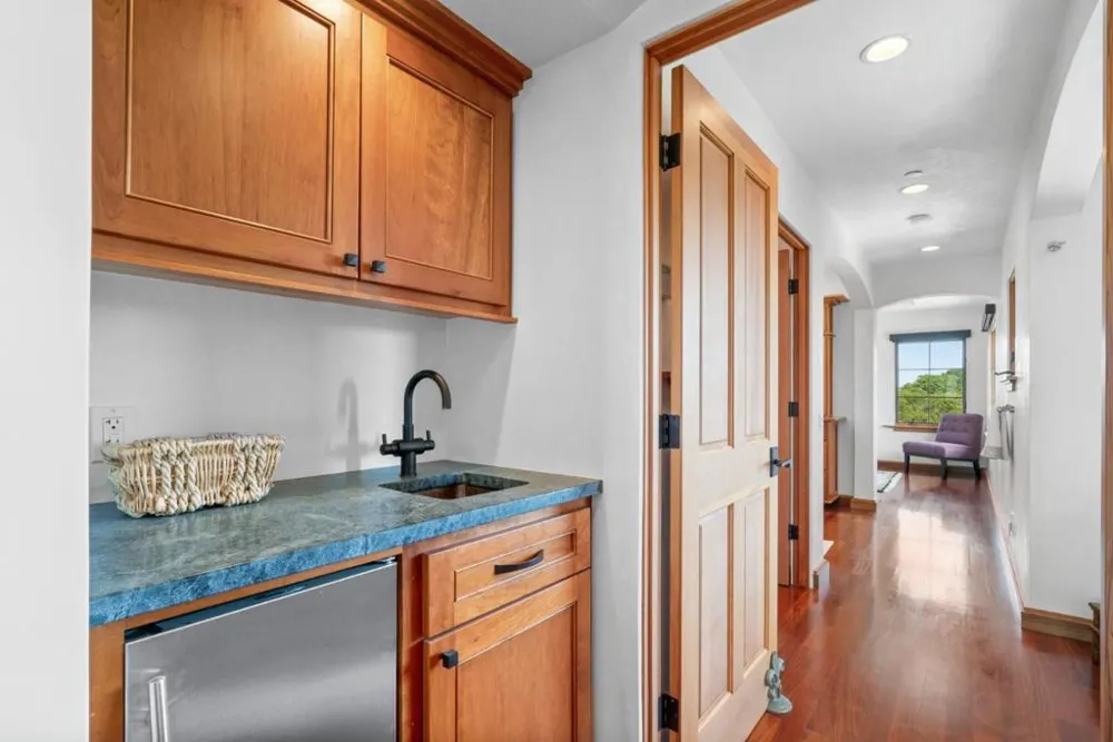1205 Eagle Hill Road Royal Oaks, CA 95076