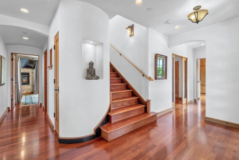 1205 Eagle Hill Road Royal Oaks, CA 95076