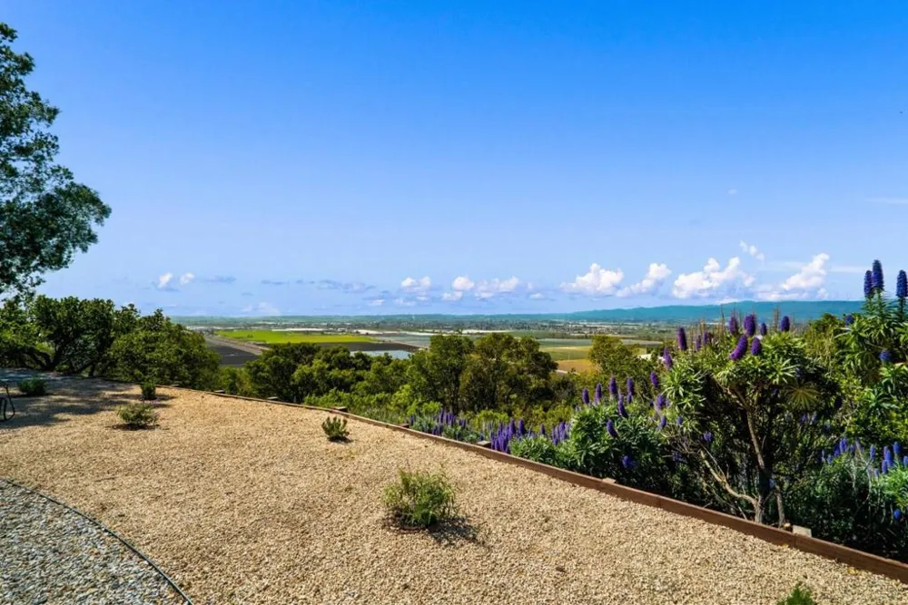 1205 Eagle Hill Road Royal Oaks, CA 95076