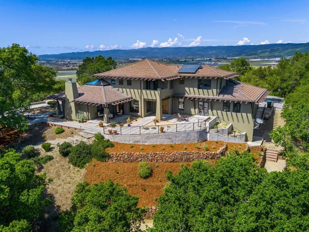 1205 Eagle Hill Road Royal Oaks, CA 95076