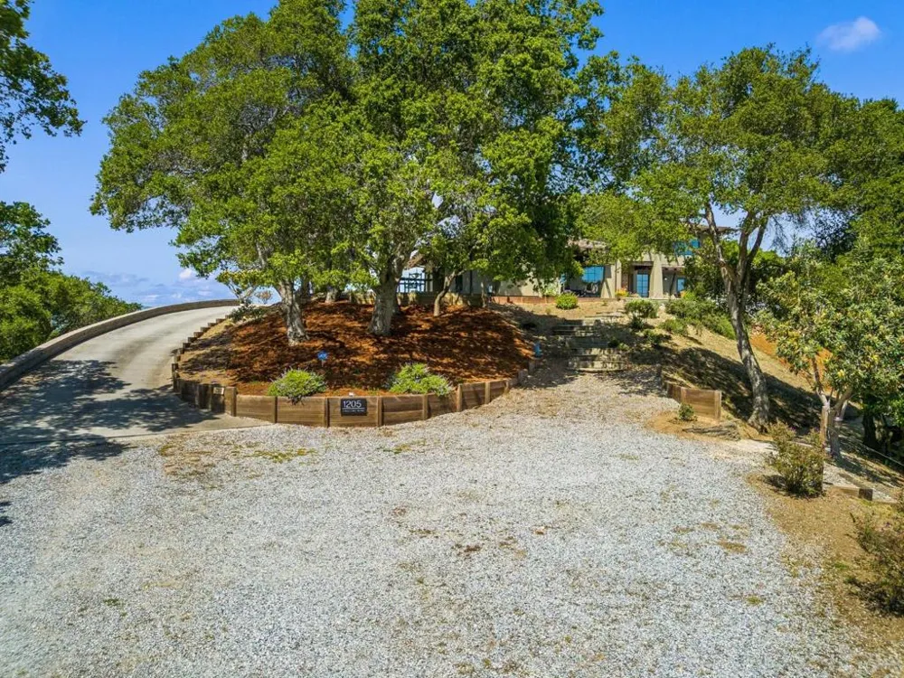 1205 Eagle Hill Road Royal Oaks, CA 95076