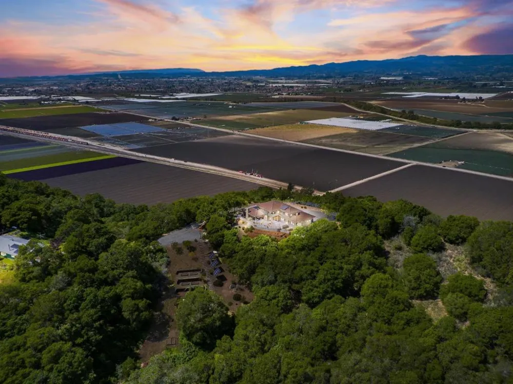1205 Eagle Hill Road Royal Oaks, CA 95076