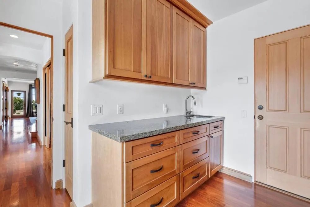 1205 Eagle Hill Road Royal Oaks, CA 95076