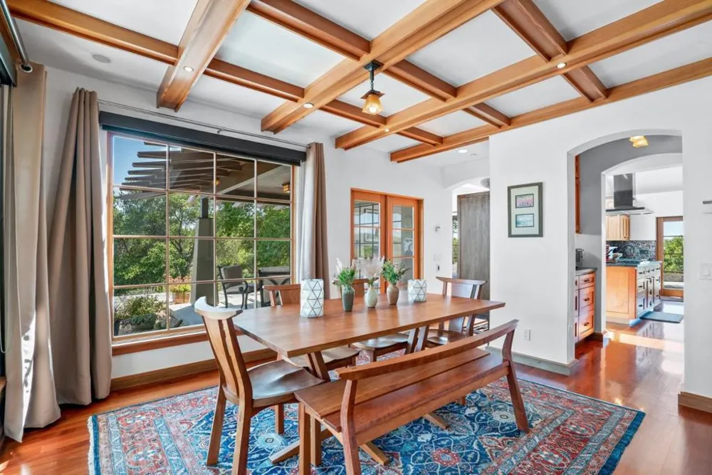 1205 Eagle Hill Road Royal Oaks, CA 95076
