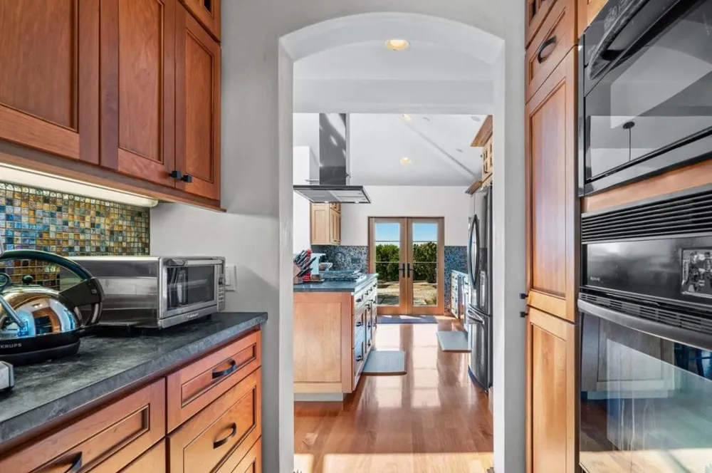 1205 Eagle Hill Road Royal Oaks, CA 95076
