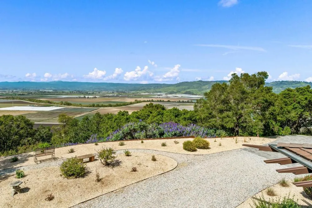 1205 Eagle Hill Road Royal Oaks, CA 95076