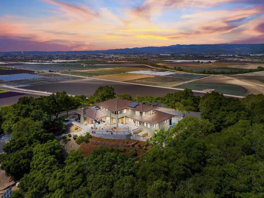 1205 Eagle Hill Road Royal Oaks, CA 95076