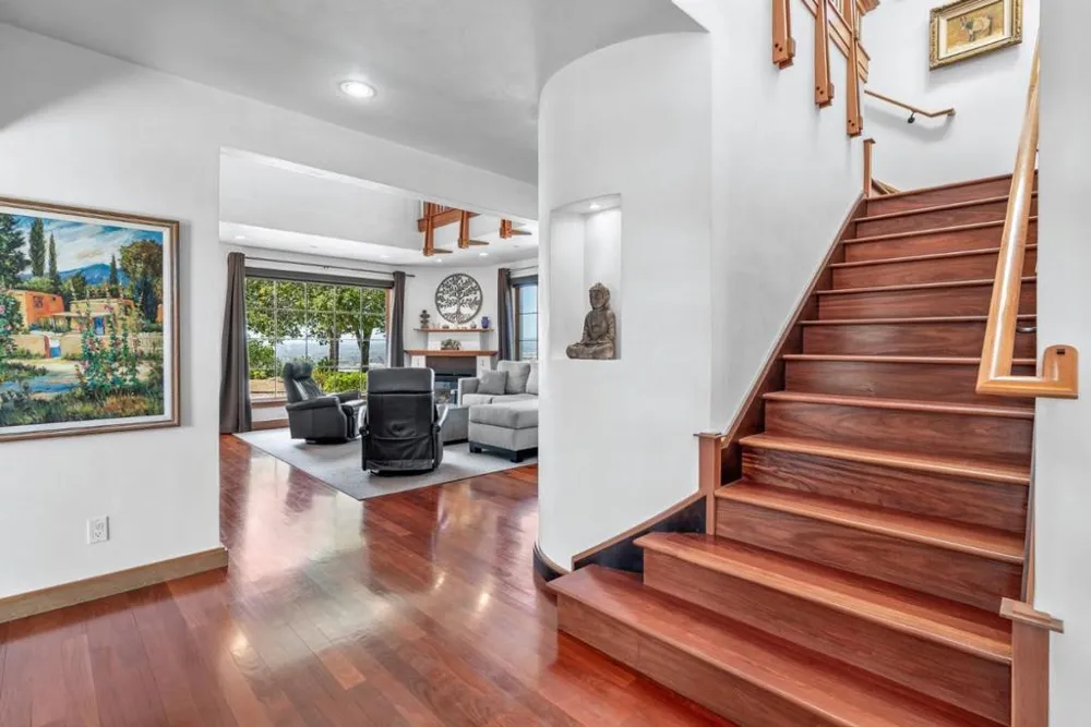 1205 Eagle Hill Road Royal Oaks, CA 95076