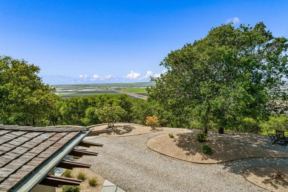 1205 Eagle Hill Road Royal Oaks, CA 95076