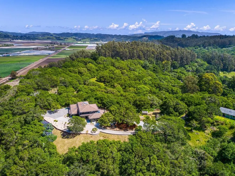 1205 Eagle Hill Road Royal Oaks, CA 95076