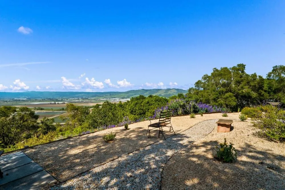 1205 Eagle Hill Road Royal Oaks, CA 95076