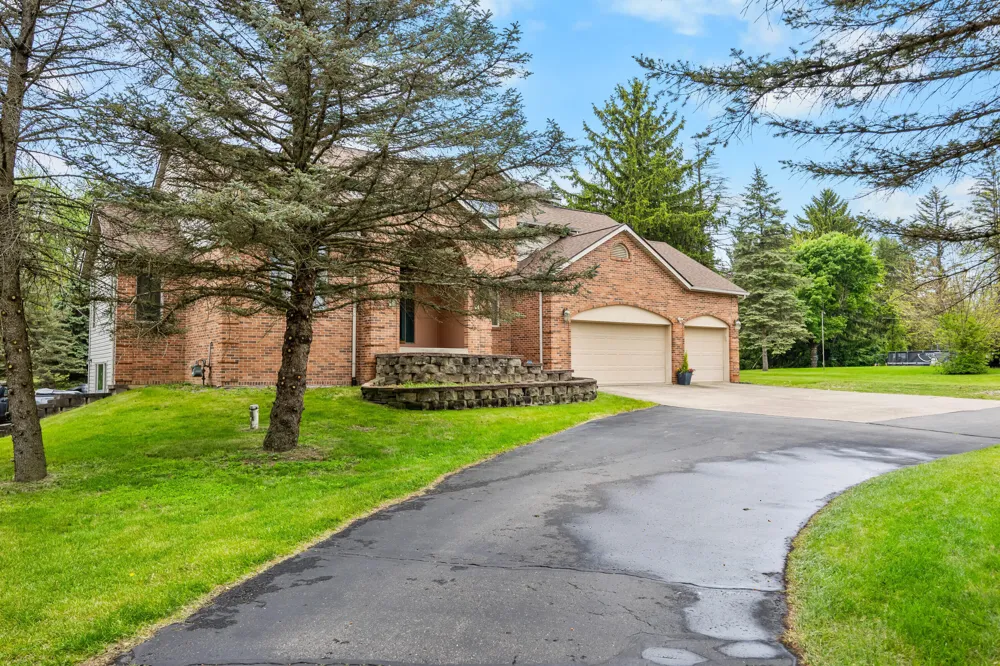 6140 Saline Ann Arbor Road Saline, MI 48176