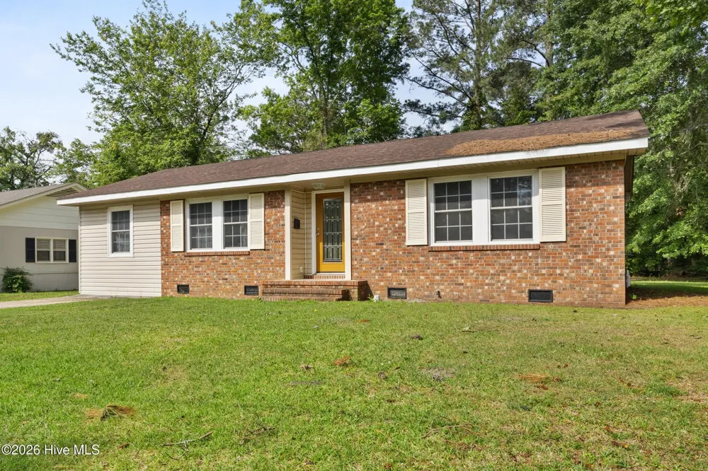 616 S Orange Street Wallace, NC 28466