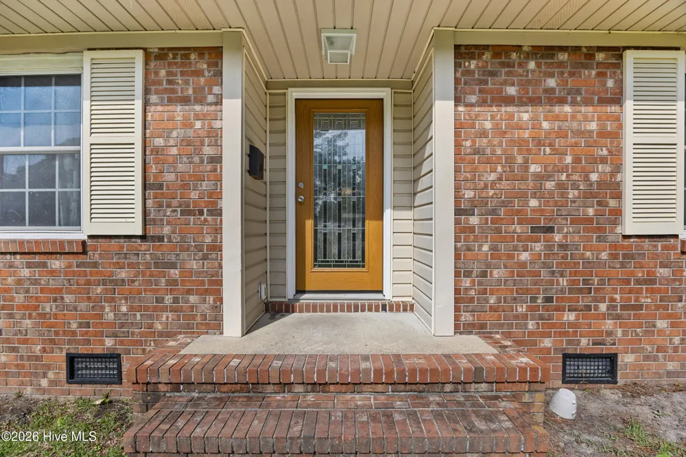 616 S Orange Street Wallace, NC 28466