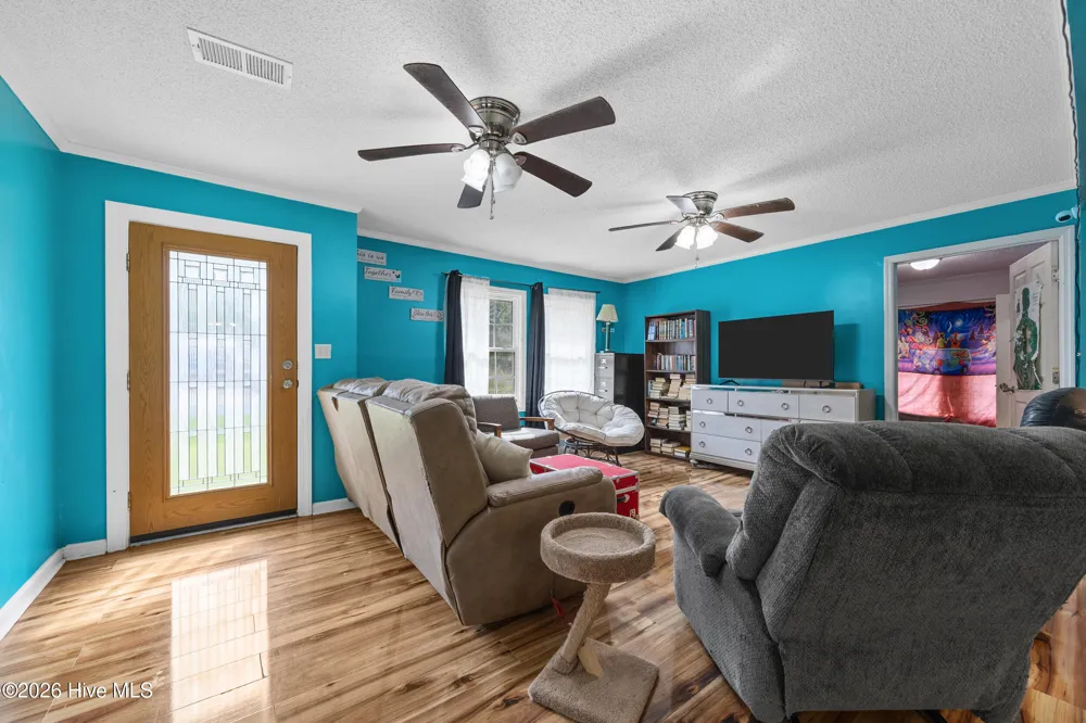 616 S Orange Street Wallace, NC 28466