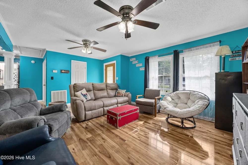 616 S Orange Street Wallace, NC 28466