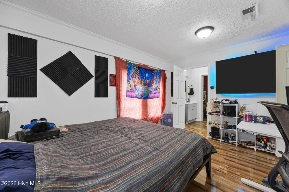 616 S Orange Street Wallace, NC 28466