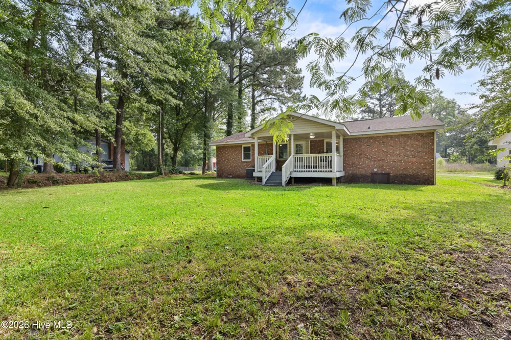616 S Orange Street Wallace, NC 28466