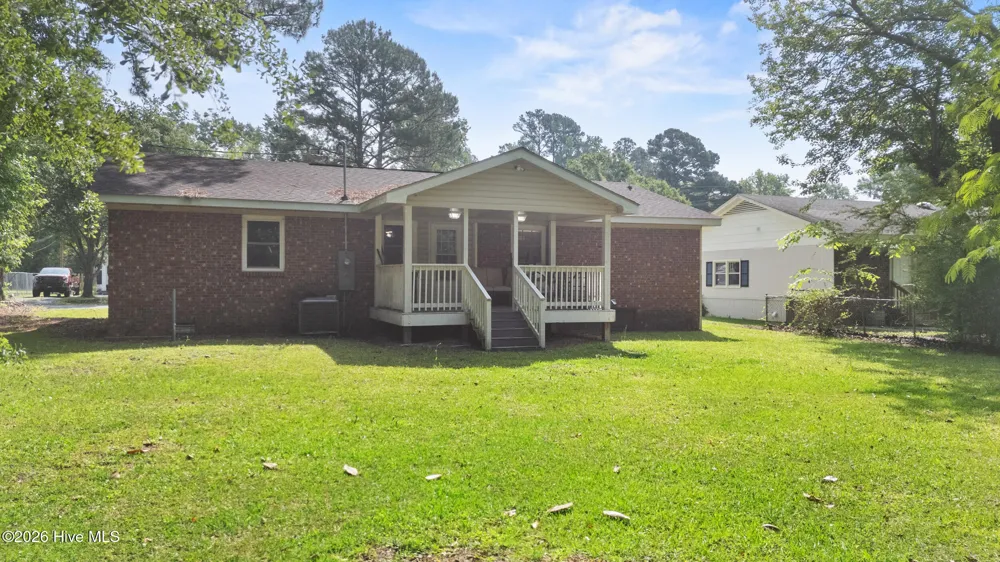 616 S Orange Street Wallace, NC 28466