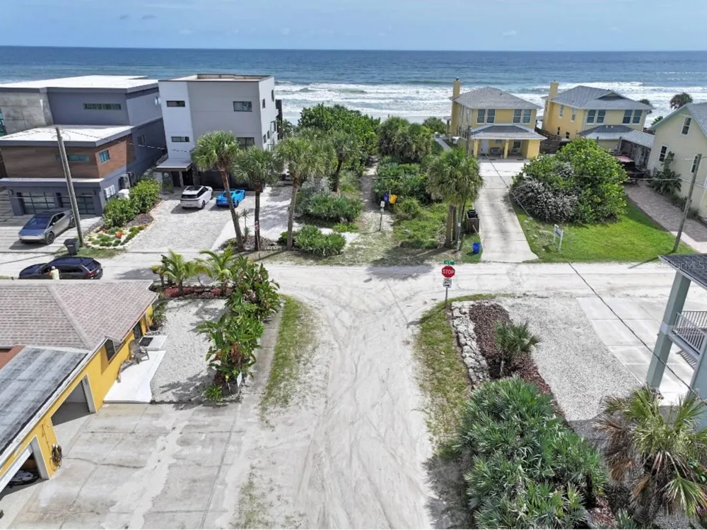 906 E 11TH AVENUE New Smyrna Beach, FL 32169