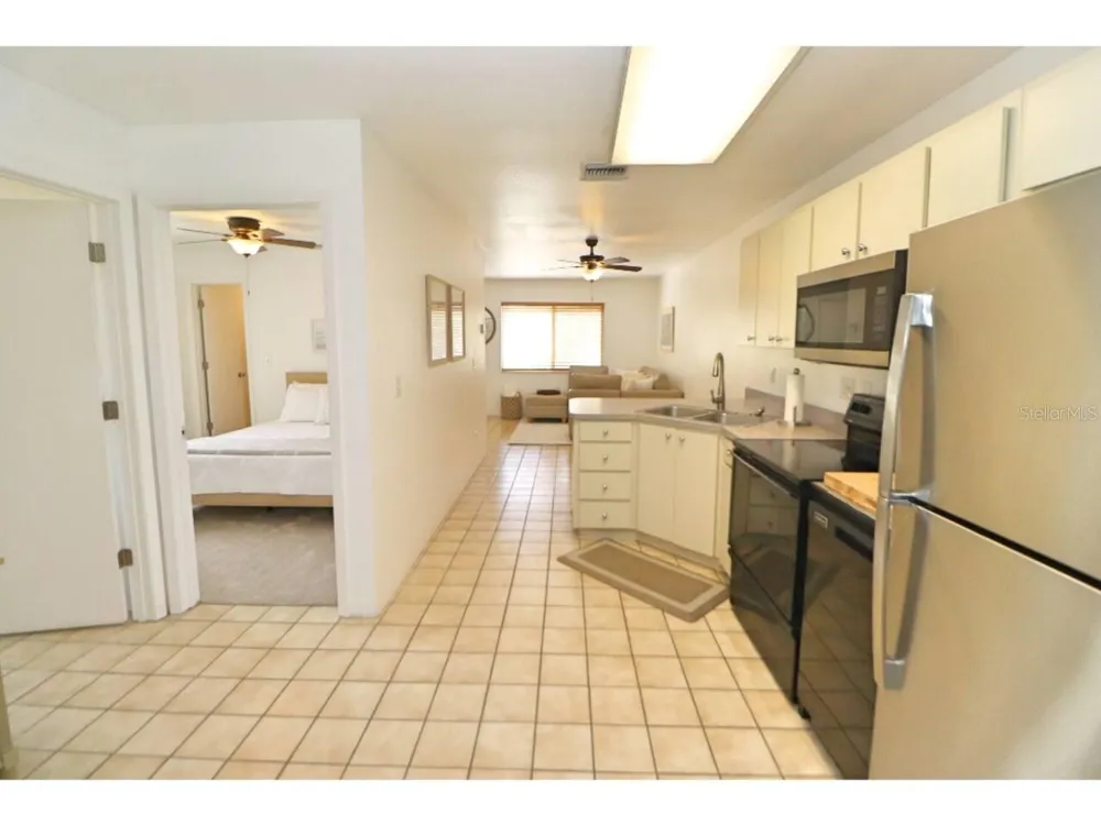 906 E 11TH AVENUE New Smyrna Beach, FL 32169