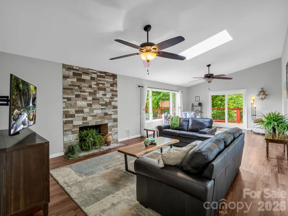 656 Cashiers Valley Road Brevard, NC 28712