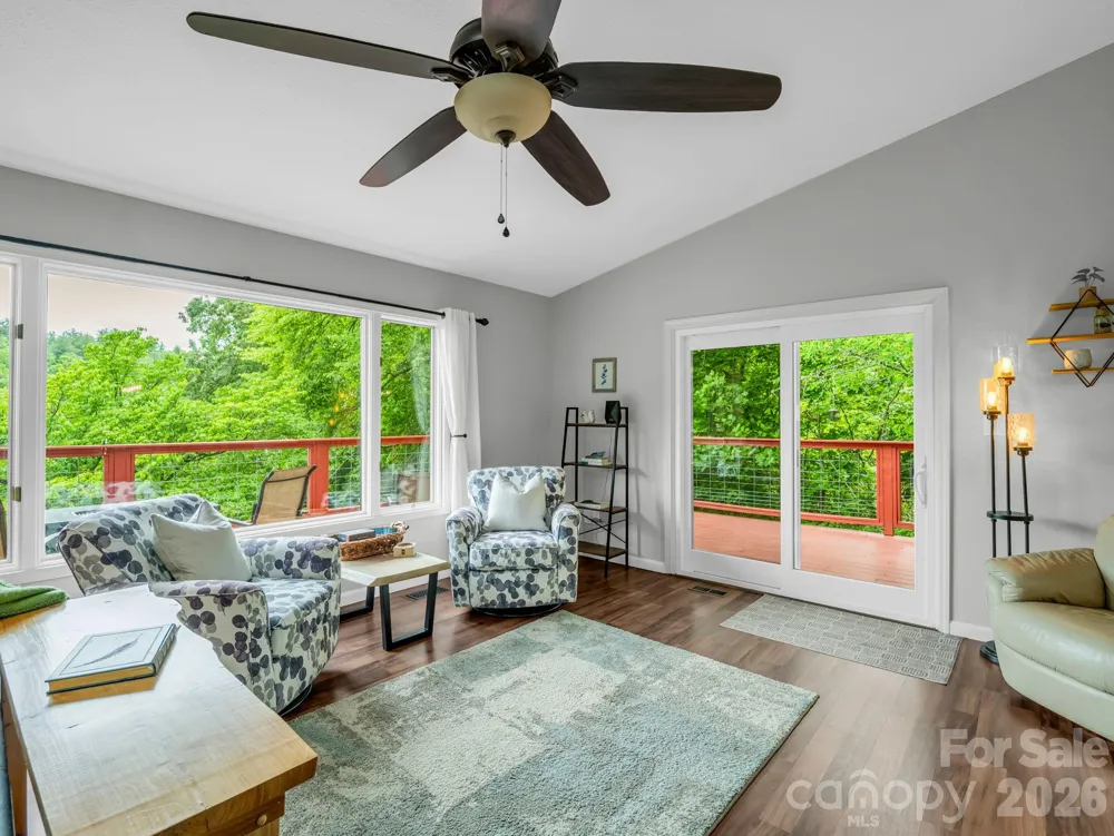 656 Cashiers Valley Road Brevard, NC 28712