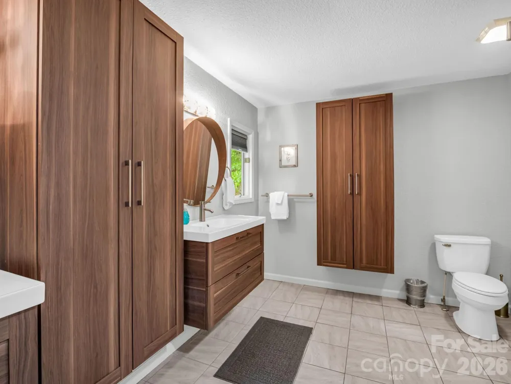 656 Cashiers Valley Road Brevard, NC 28712