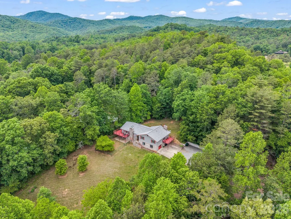 656 Cashiers Valley Road Brevard, NC 28712