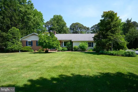 9251 MALLARD POINT COURT