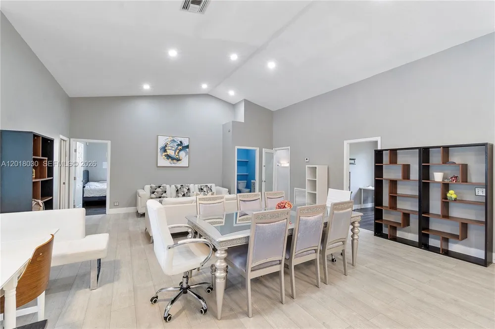 9251 NW 42nd Ct Coral Springs, FL 33065