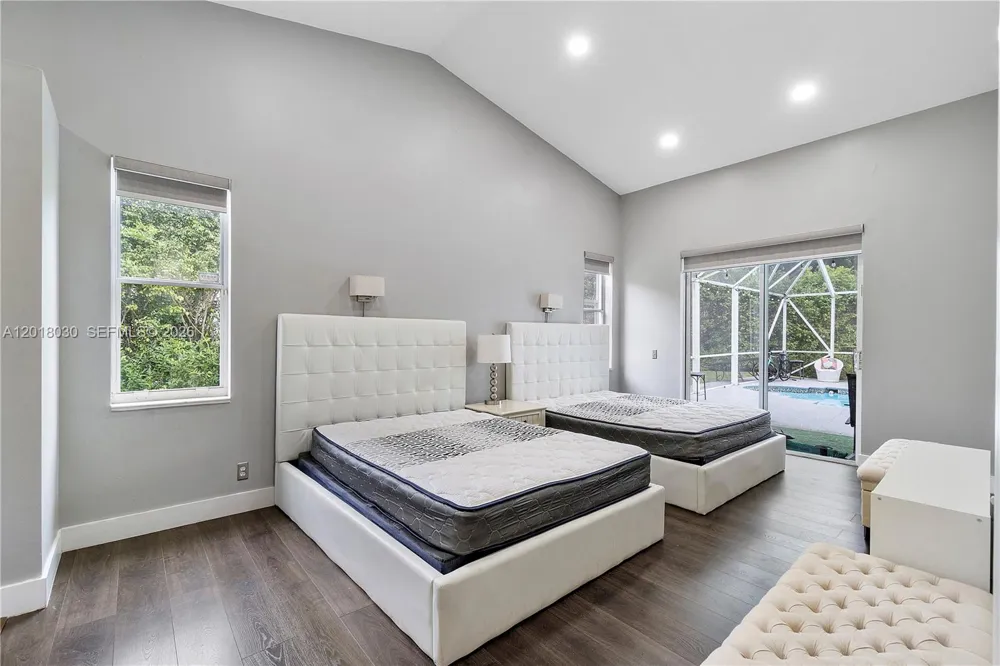 9251 NW 42nd Ct Coral Springs, FL 33065