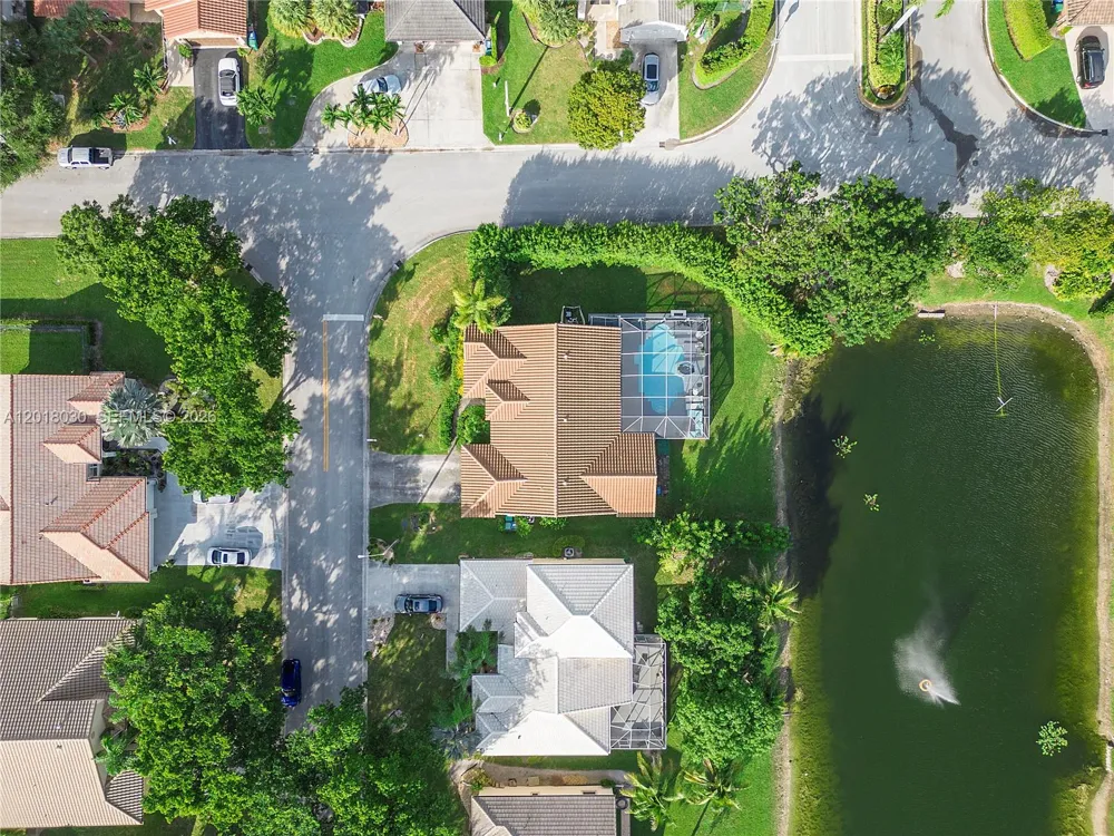 9251 NW 42nd Ct Coral Springs, FL 33065